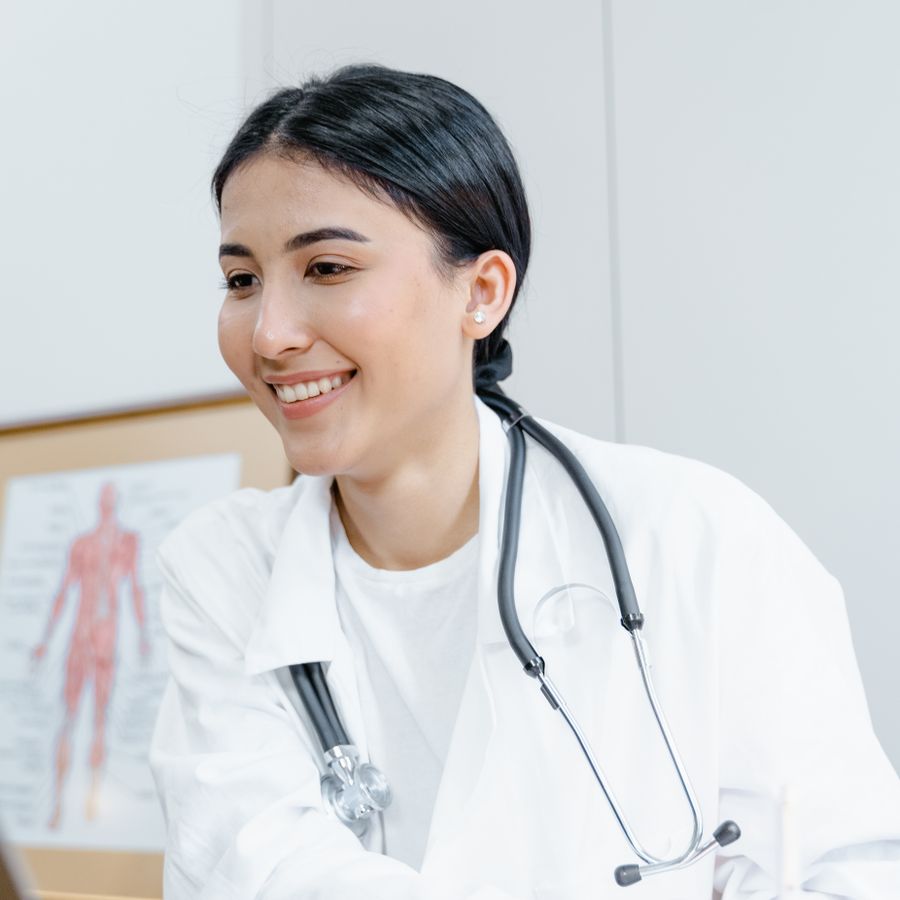 Dr. med. dent. Julia Mayer